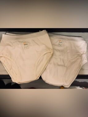 NEW Men’s Cotton White Briefs